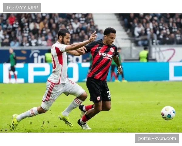 奥格斯堡法兰克福对决，中游球队荣誉战